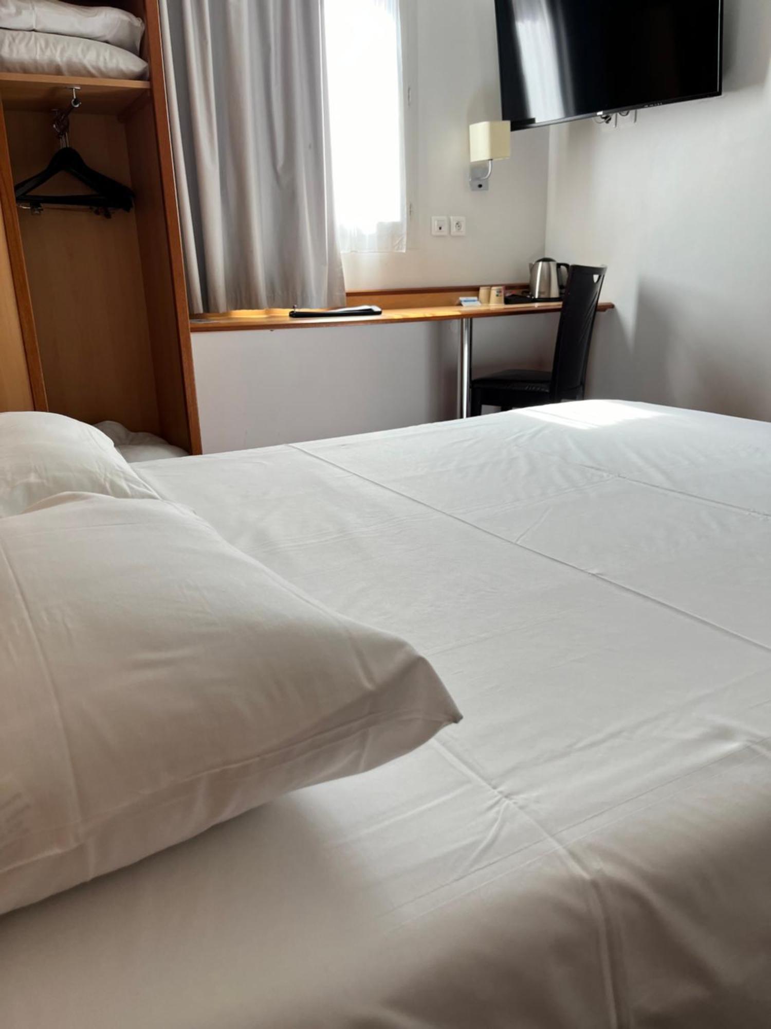 Brit Hotel Confort Montauban Exterior photo