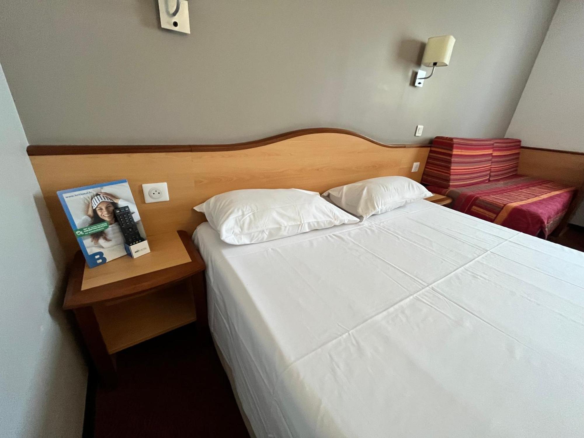 Brit Hotel Confort Montauban Exterior photo