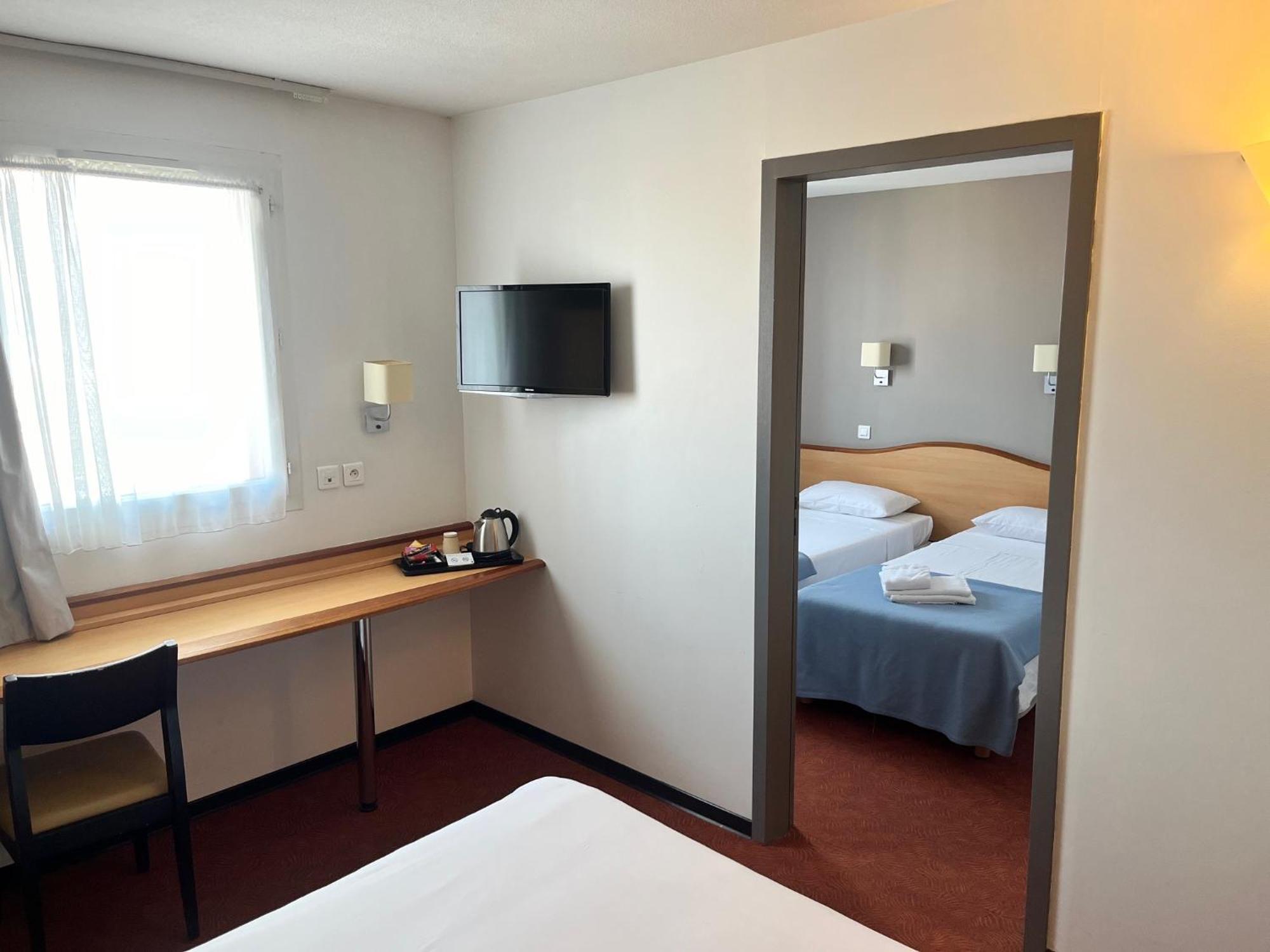 Brit Hotel Confort Montauban Exterior photo